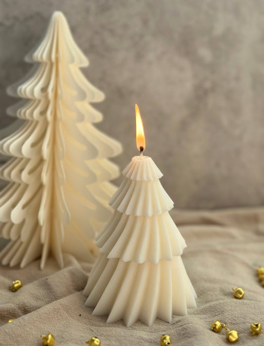 Evergreen Pleat Tree Candle : Hunter Green
