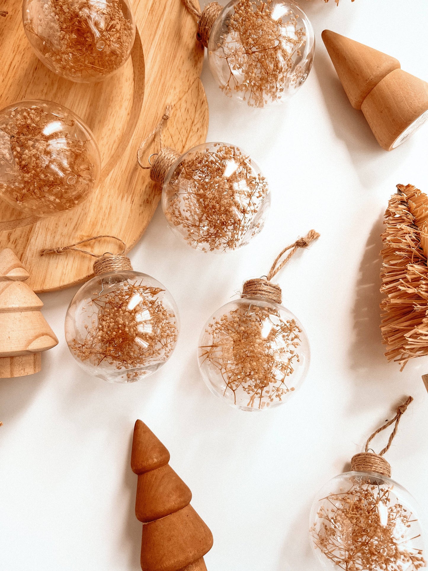 Dried Floral Ornament Round Bulb