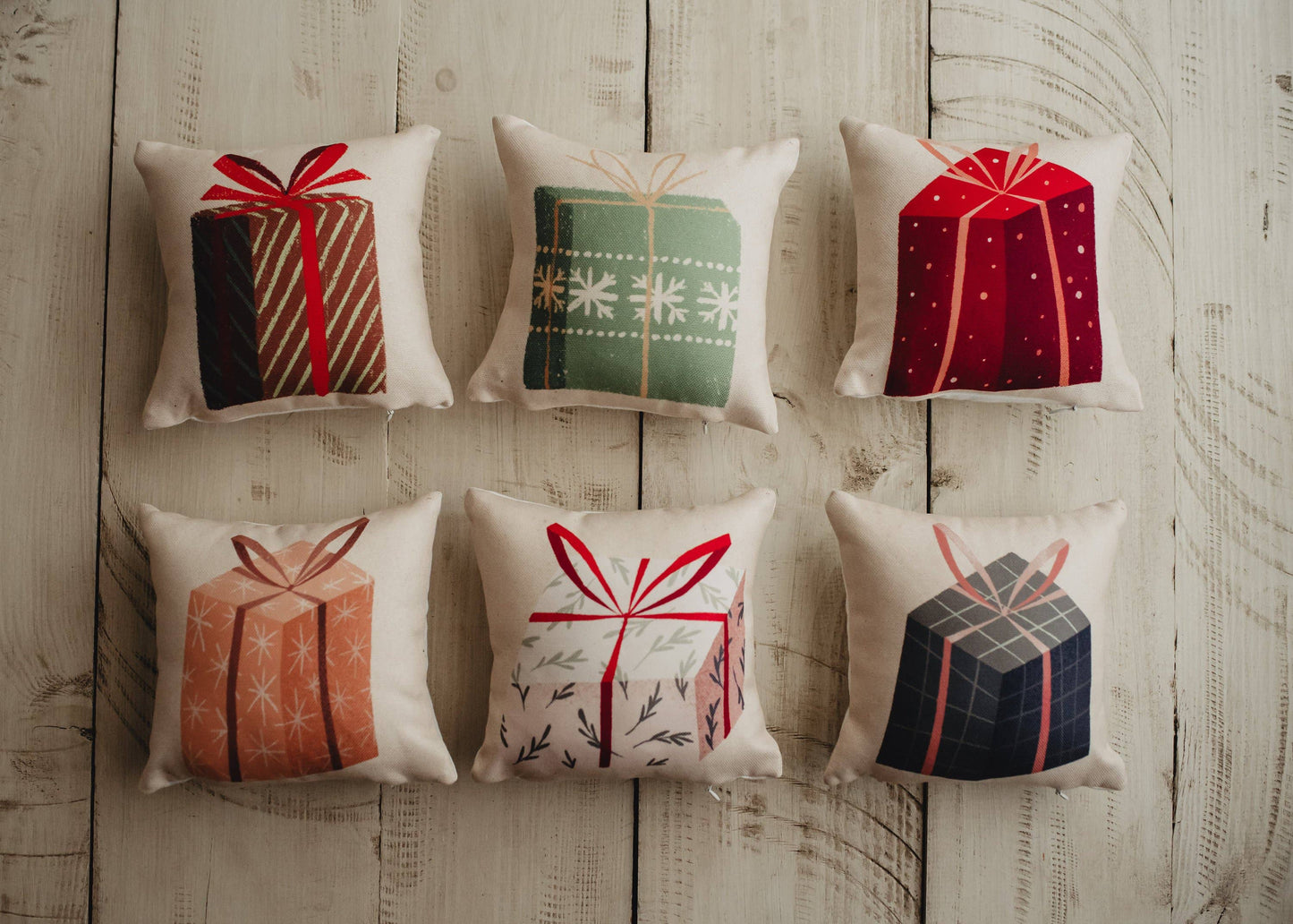 Nordic Mini Red Gift Pillow - Set of 6 Pillows