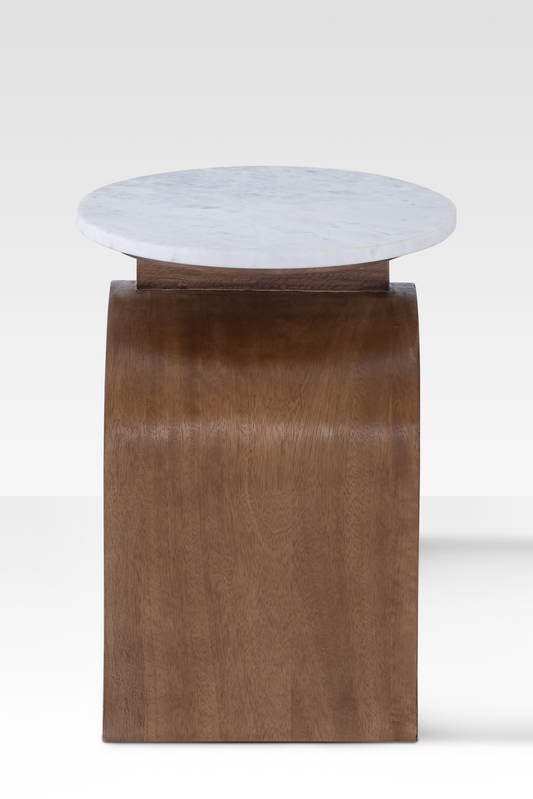 A side-view detail of the Kromme End Table highlighting the seamless walnut wood grain and the elegant curvature of the bentwood base.